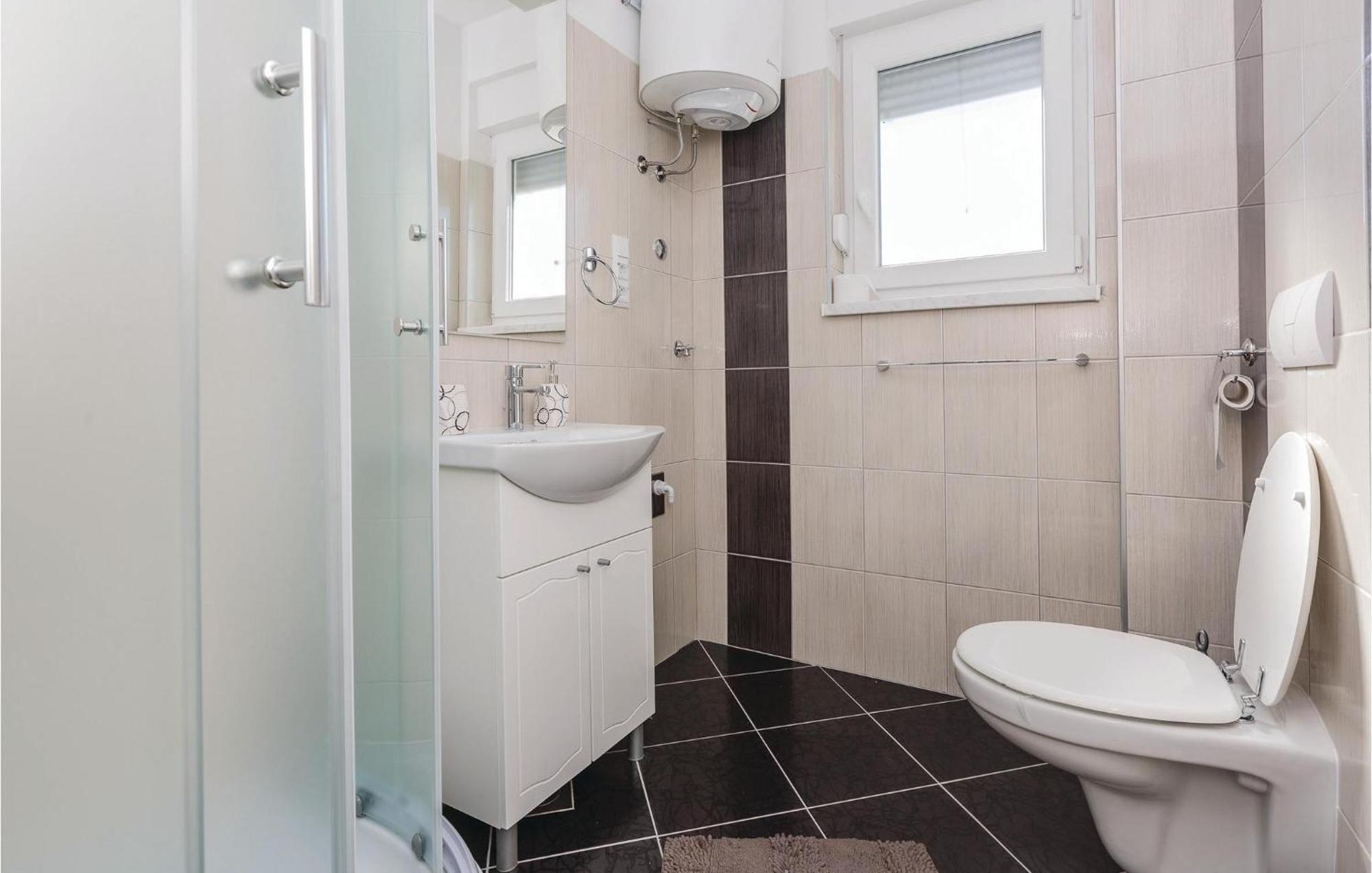 Amazing Apartment In Saldun With Wifi Трогир Екстериор снимка